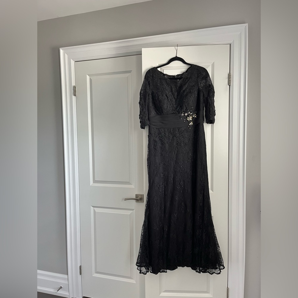 Alyce Paris Black Lace Evening Maxi Dress Size 12 (3/4) Sleeve Wedding Guest